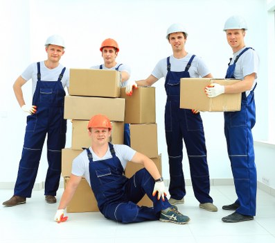 Removal truck supporting Brent Cross office and business relocations